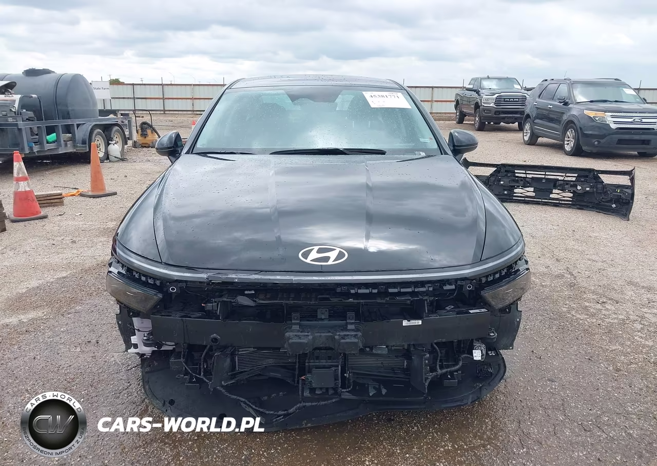 2026 Hyundai Sonata Hybrid Blue VIN:KMHL24JJ7TA152602 - 13