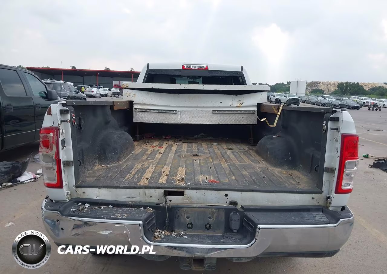 2021 Ram 2500 Tradesman 4X4 8' Box VIN:3C6UR5HJ3MG633036 - 17