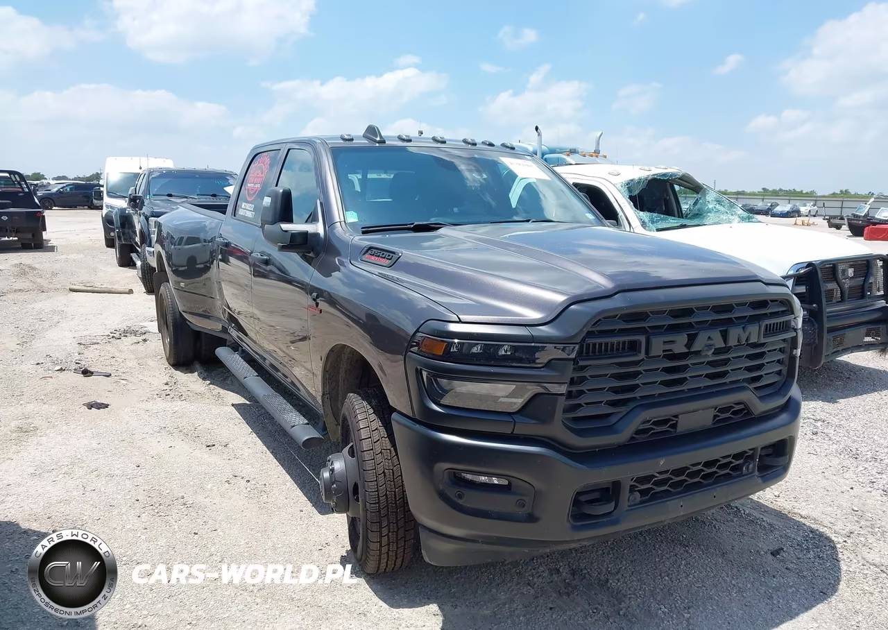 2025 Ram 3500 Tradesman 4X4 8' Box – zdjęcie 1 z 17