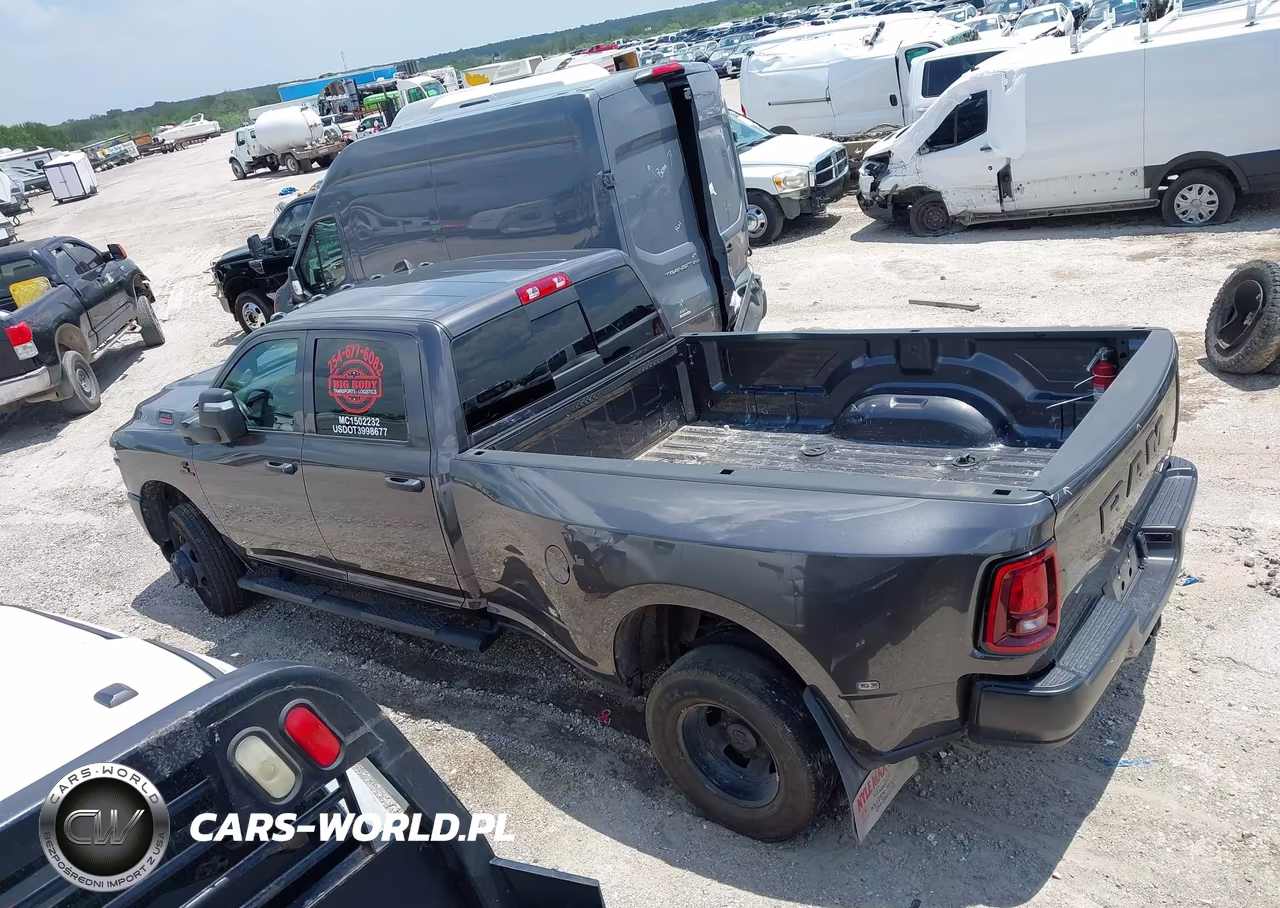 2025 Ram 3500 Tradesman 4X4 8' Box VIN:3C63RRGL4SG509604 - 15