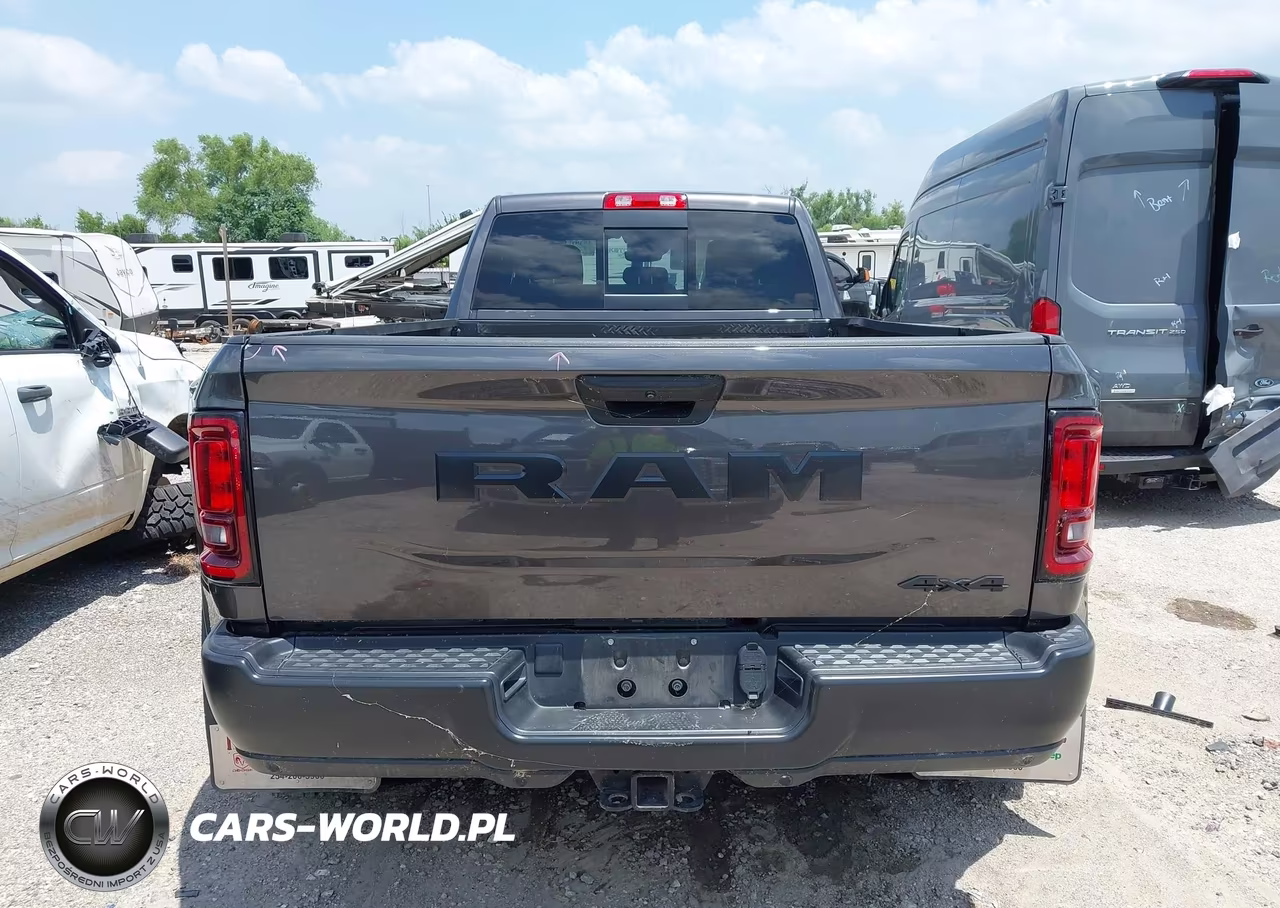 2025 Ram 3500 Tradesman 4X4 8' Box VIN:3C63RRGL4SG509604 - 16