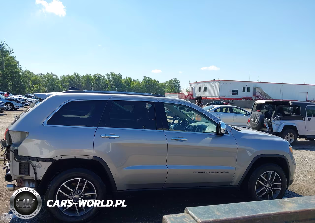 2018 Jeep Grand Cherokee Limited 4X4 VIN:1C4RJFBM7JC469125 - 13