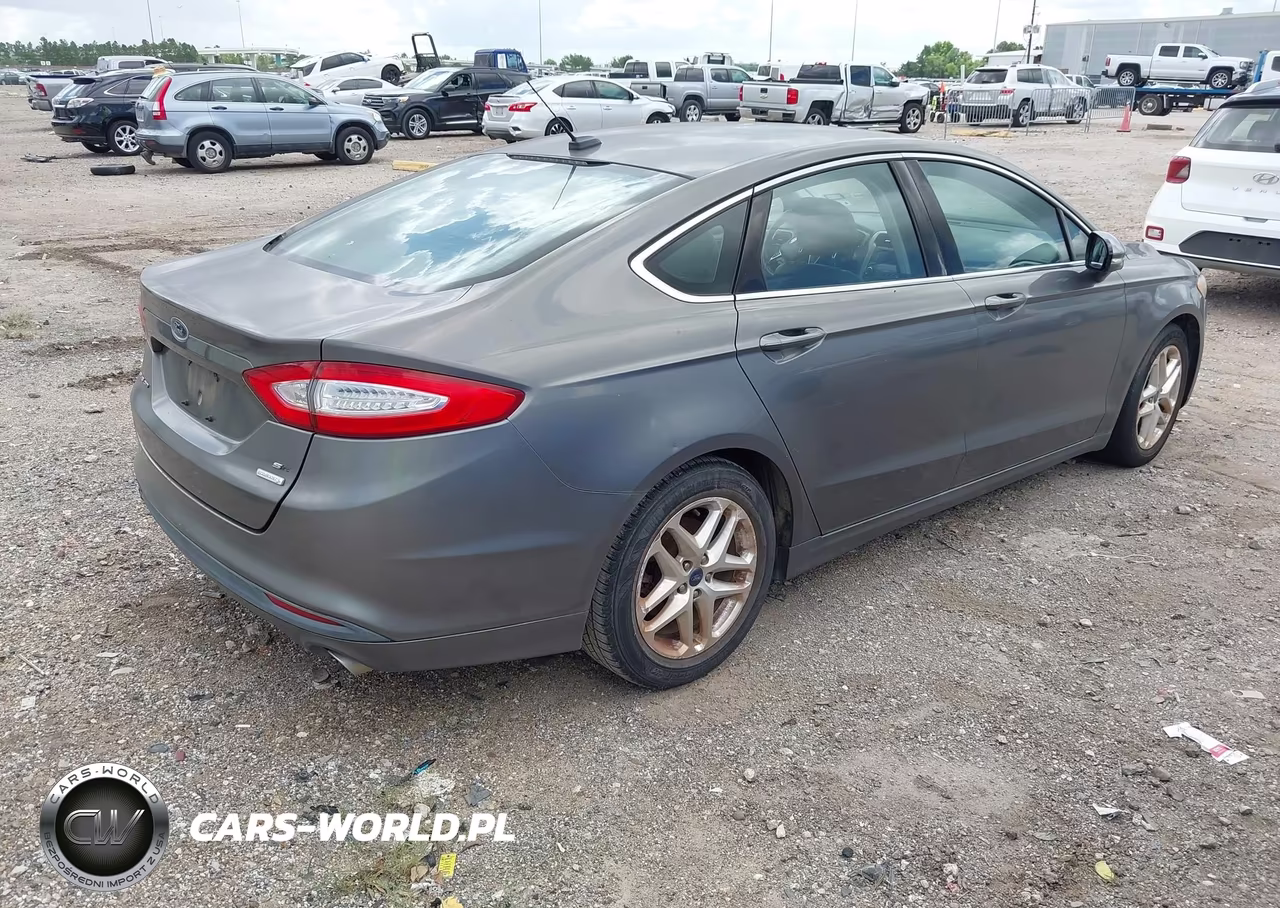2013 Ford Fusion Se VIN:3FA6P0HR5DR230377 - 4