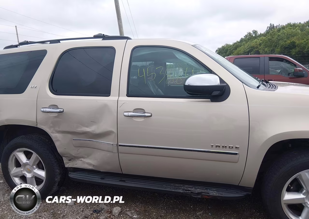 2010 Chevrolet Tahoe Ltz VIN:1GNUKCE07AR104821 - 13