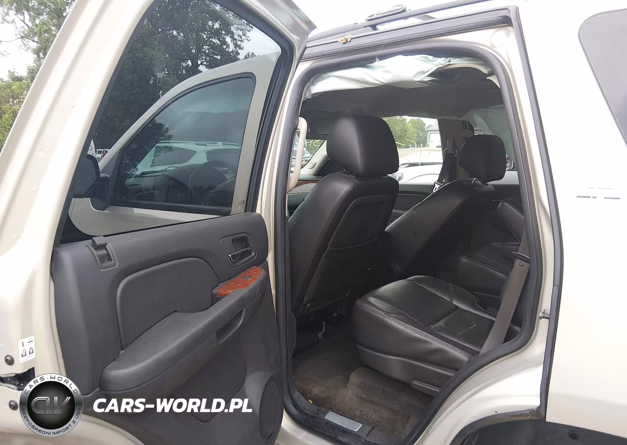 2010 Chevrolet Tahoe Ltz VIN:1GNUKCE07AR104821 - 8