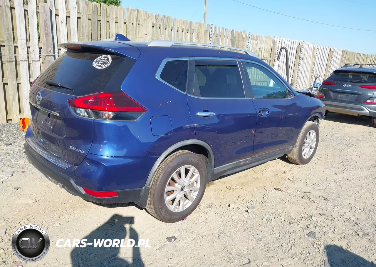 2018 Nissan Rogue Sv VIN:KNMAT2MV5JP556911 - 4