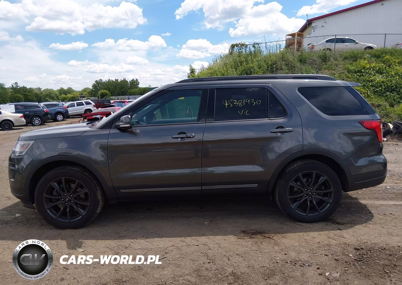 2019 Ford Explorer Xlt VIN:1FM5K8D82KGB53659 - 14