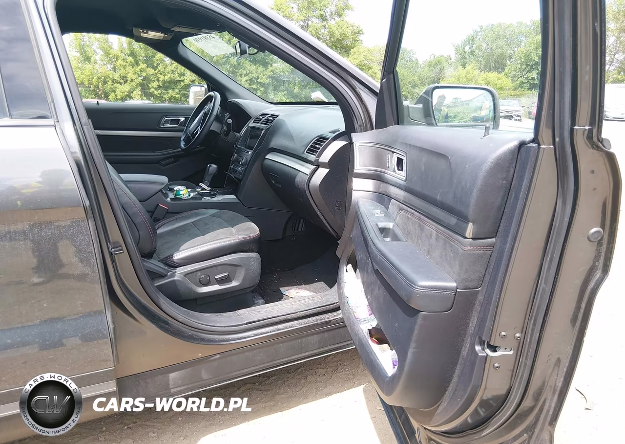 2019 Ford Explorer Xlt VIN:1FM5K8D82KGB53659 - 5