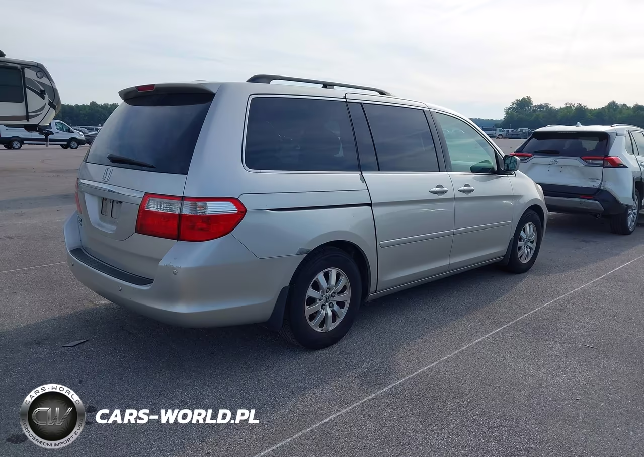 2007 Honda Odyssey Touring VIN:5FNRL38857B124898 - 4