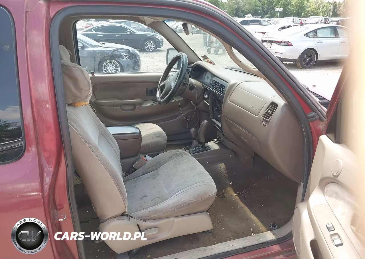 2001 Toyota Tacoma VIN:5TEWM72N81Z820408 - 5