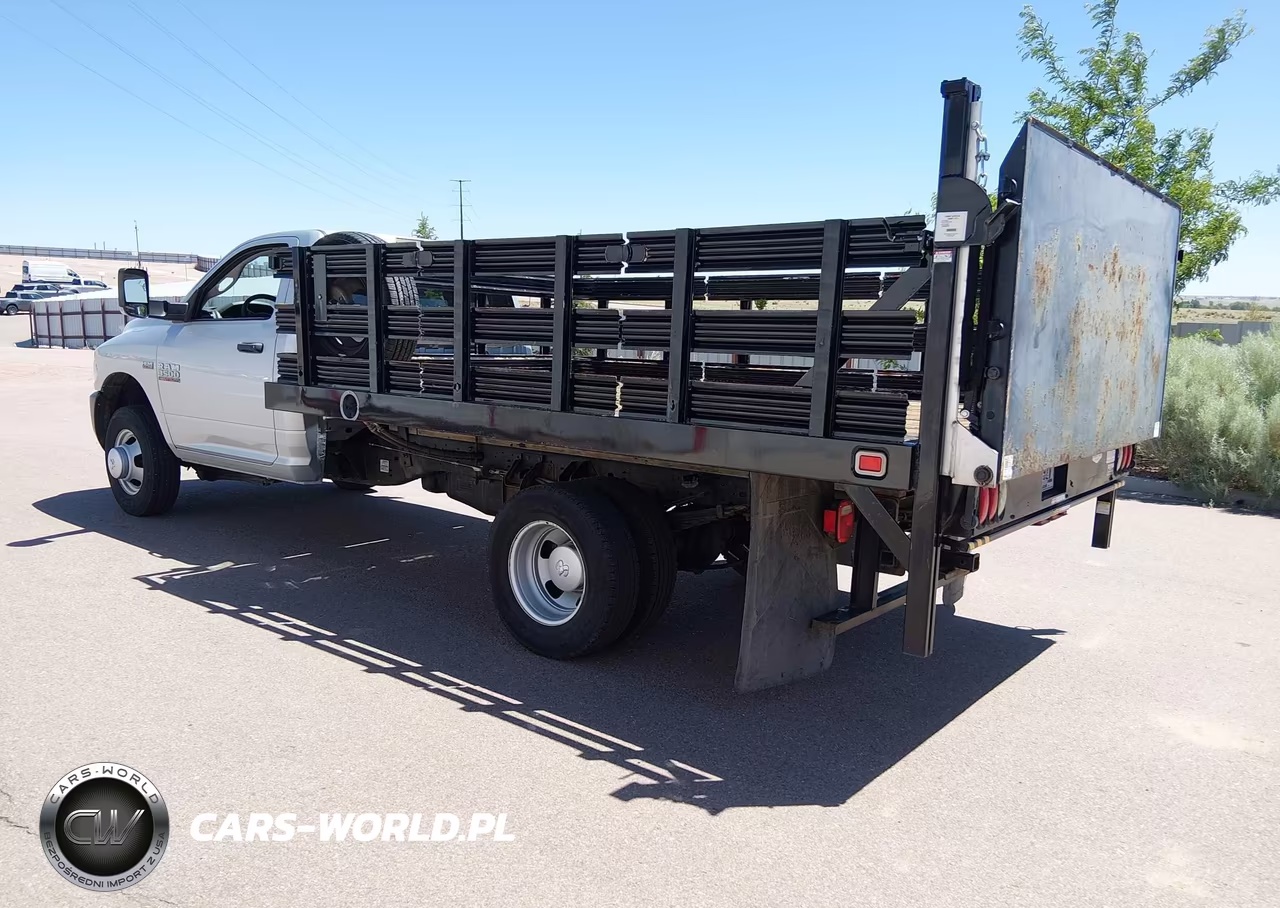 2018 Ram 3500 Chassis Tradesman-Slt VIN:3C7WRSBJ3JG294916 - 3
