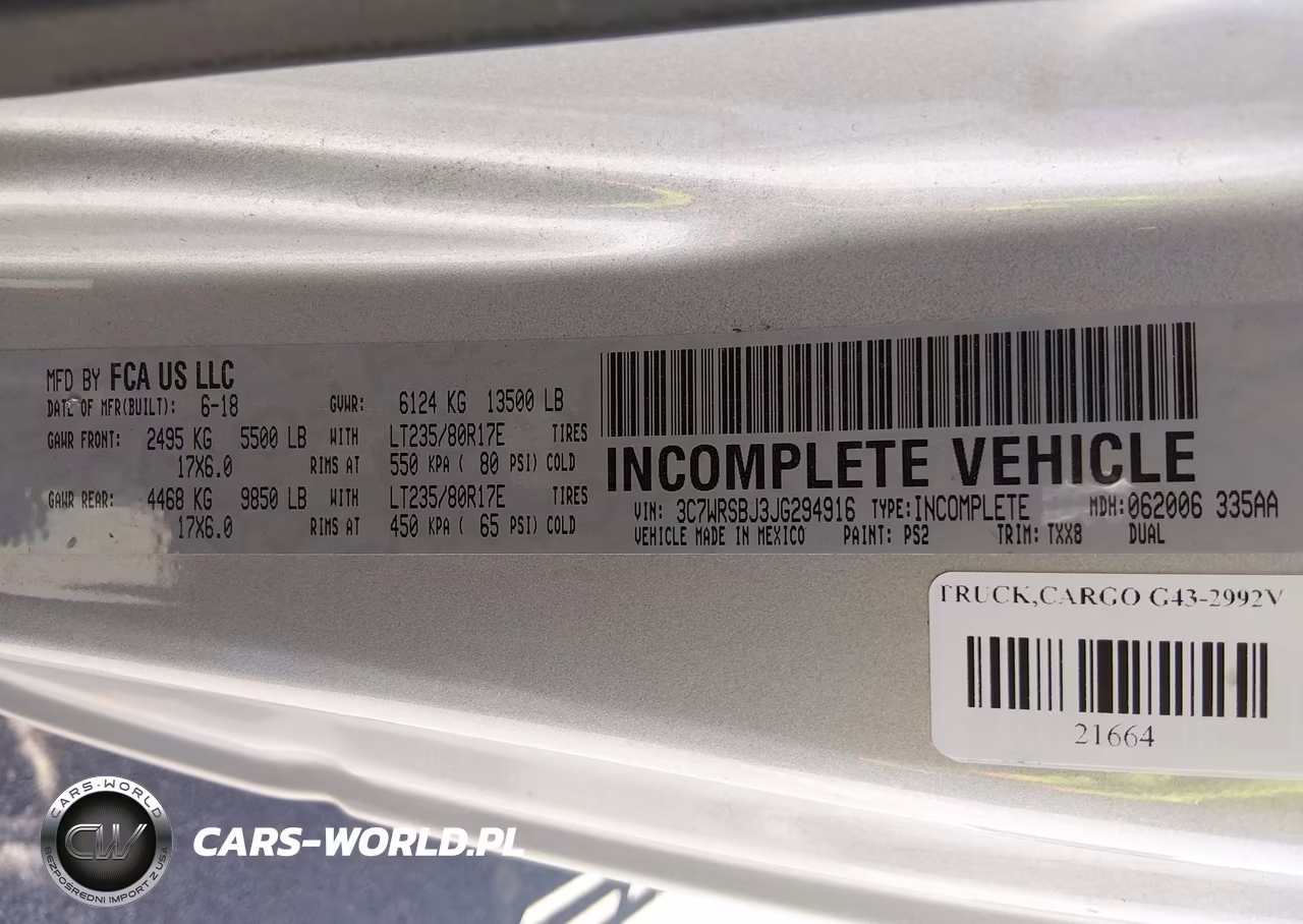 2018 Ram 3500 Chassis Tradesman-Slt VIN:3C7WRSBJ3JG294916 - 9