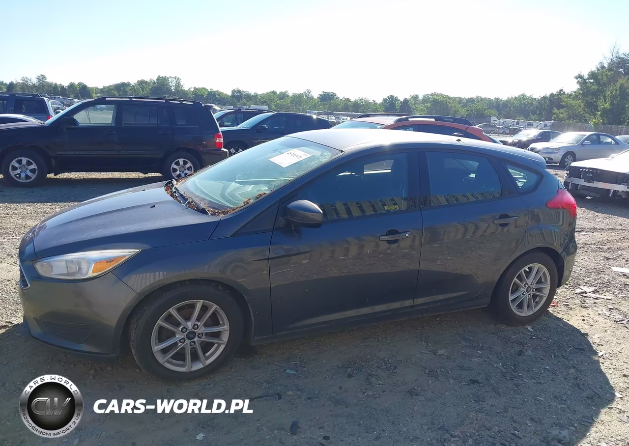 2018 Ford Focus Se VIN:1FADP3K27JL214552 - 14