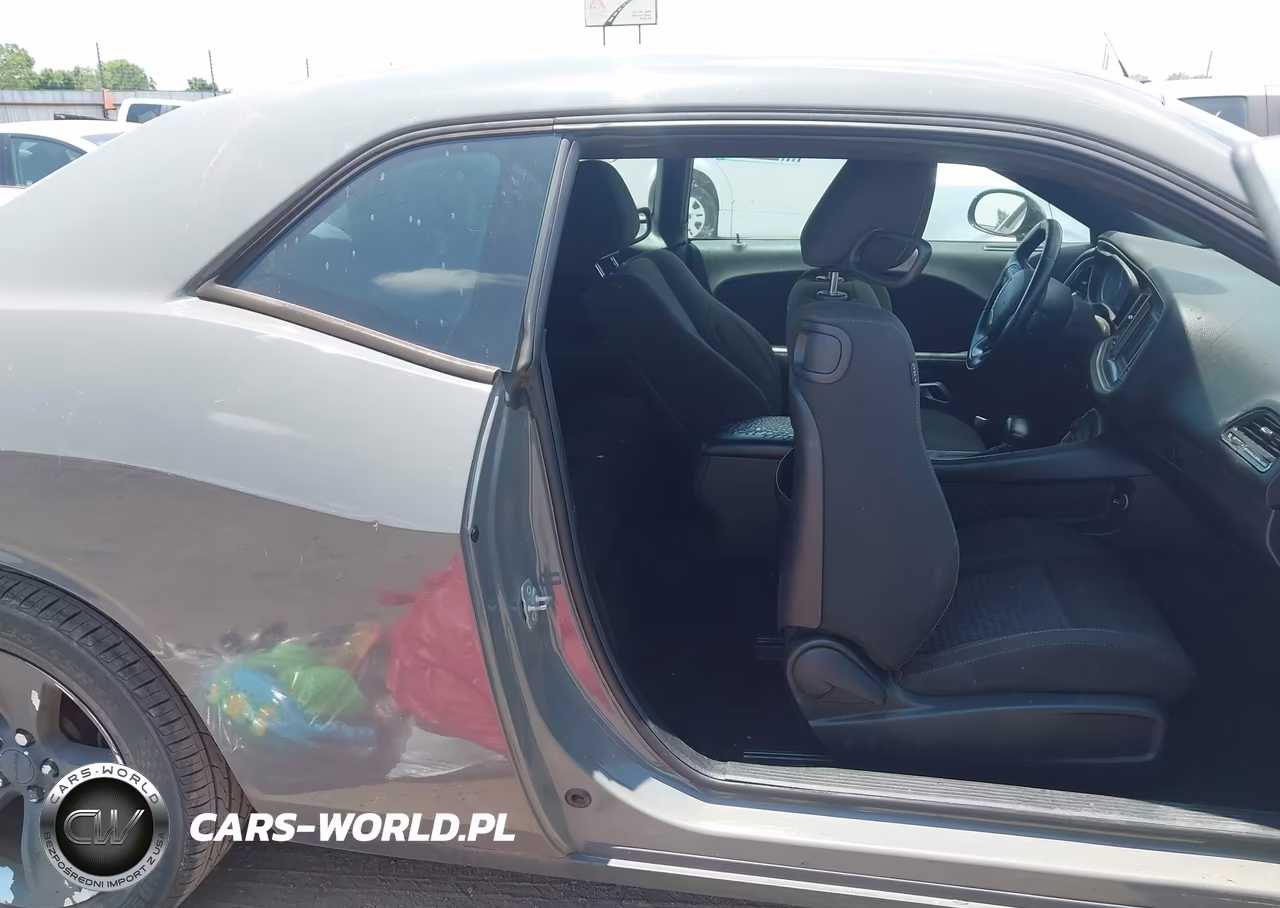2018 Dodge Challenger Sxt VIN:2C3CDZAG0JH242502 - 8