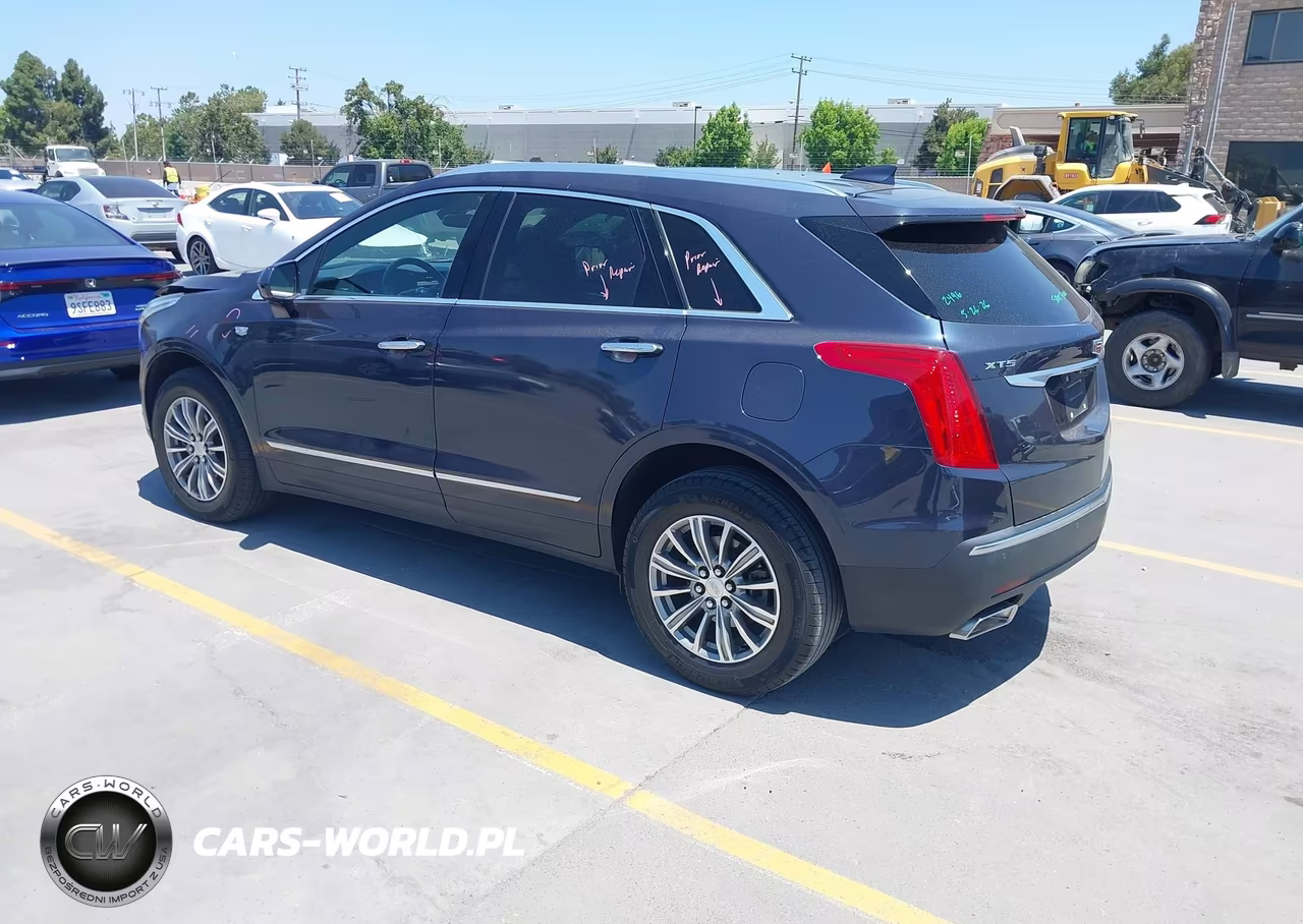 2018 Cadillac Xt5 Luxury VIN:1GYKNCRS9JZ130818 - 3