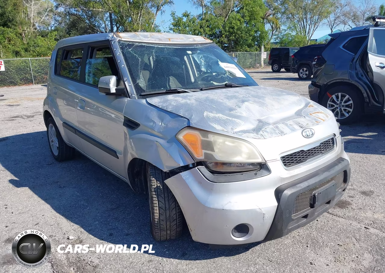 2010 Kia Soul +