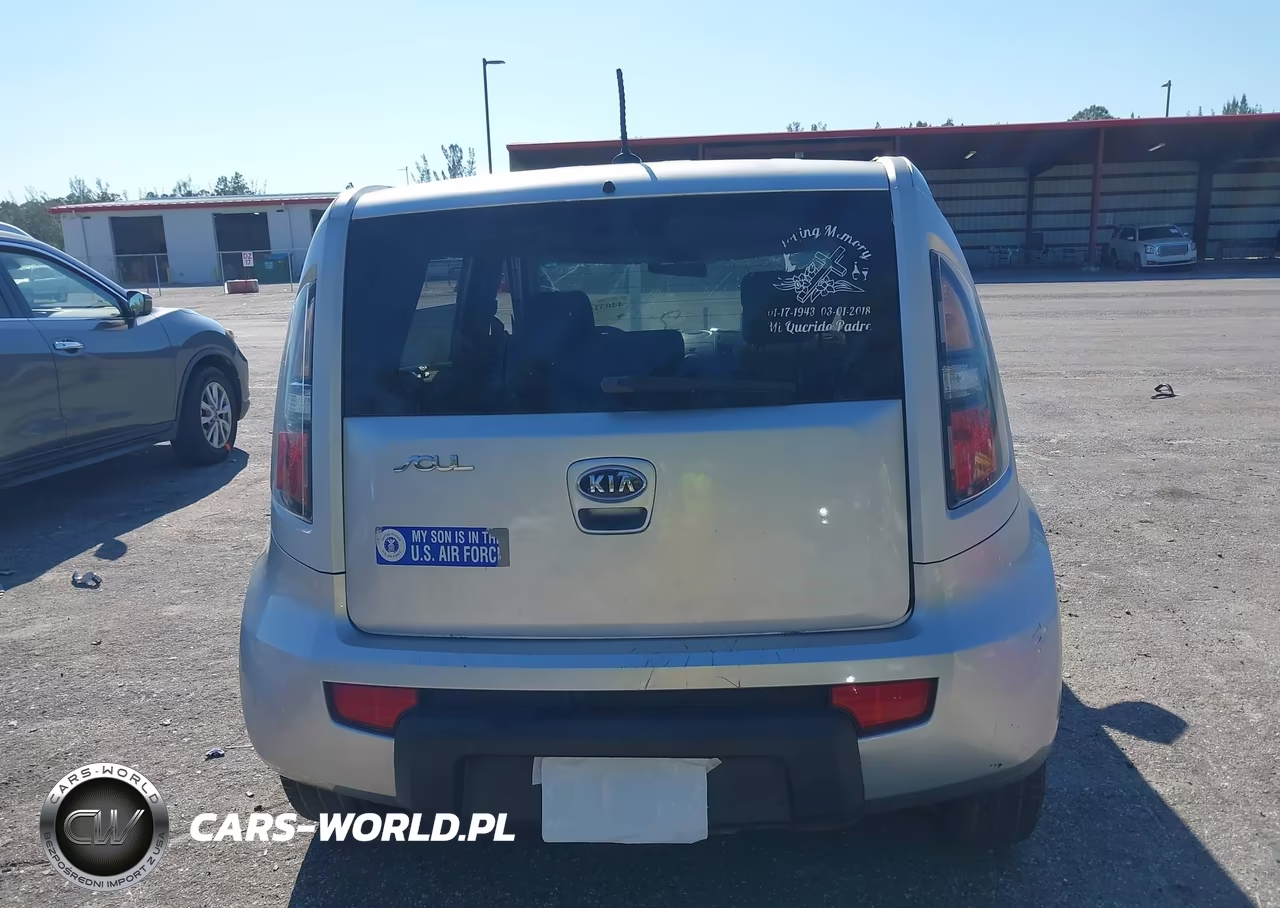 2010 Kia Soul + VIN:KNDJT2A29A7068233 - 16