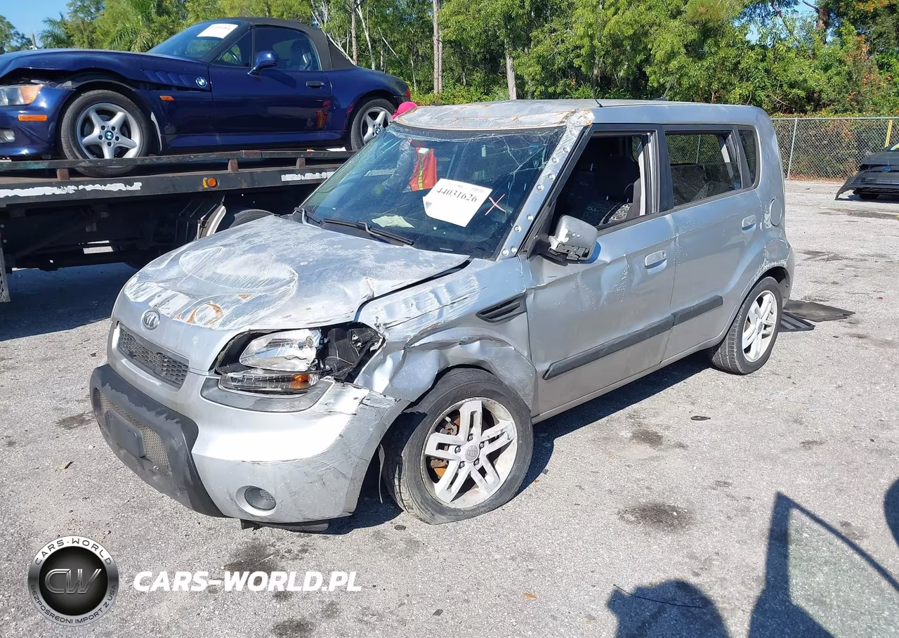 2010 Kia Soul + VIN:KNDJT2A29A7068233 - 2