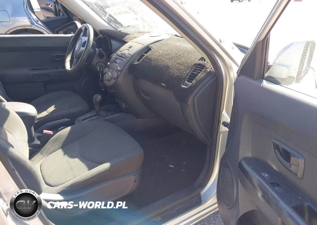 2010 Kia Soul + VIN:KNDJT2A29A7068233 - 5