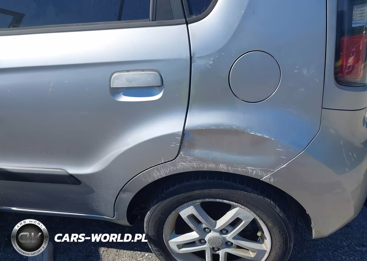 2010 Kia Soul + VIN:KNDJT2A29A7068233 - 6