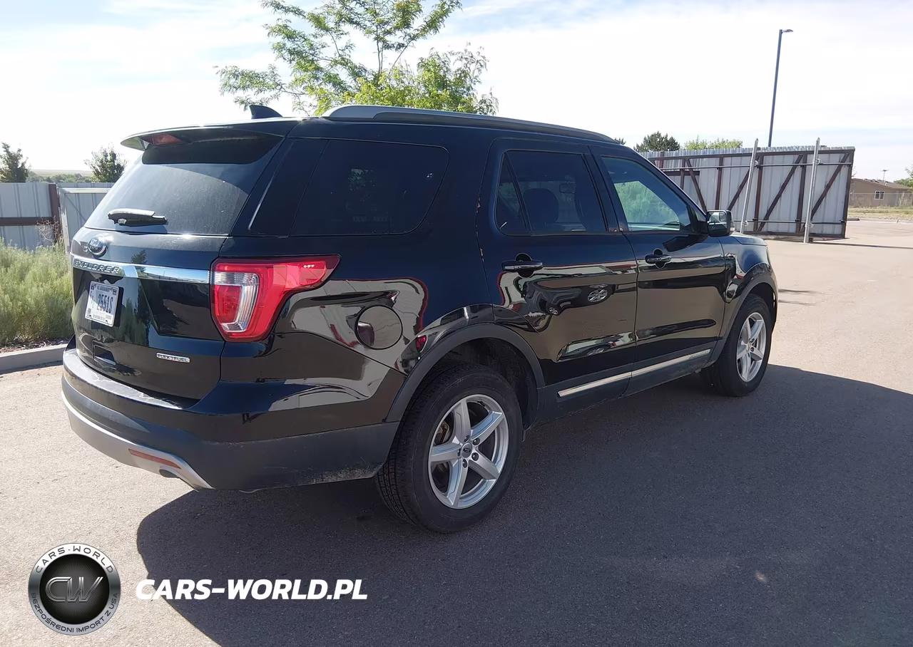 2016 Ford Explorer Xlt VIN:1FM5K8D88GGC94999 - 4
