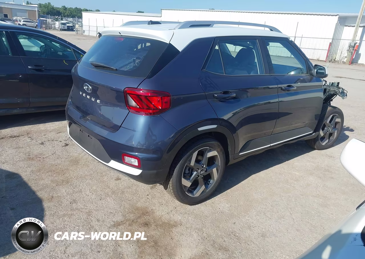 2026 Hyundai Venue Sel W-Two-Tone Roof VIN:KMHRC8A35TU448040 - 4