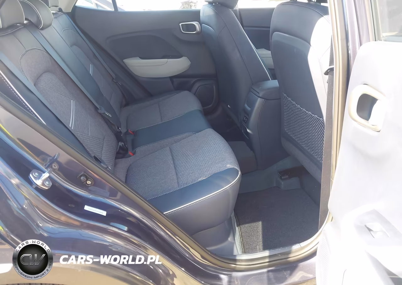 2026 Hyundai Venue Sel W-Two-Tone Roof VIN:KMHRC8A35TU448040 - 8