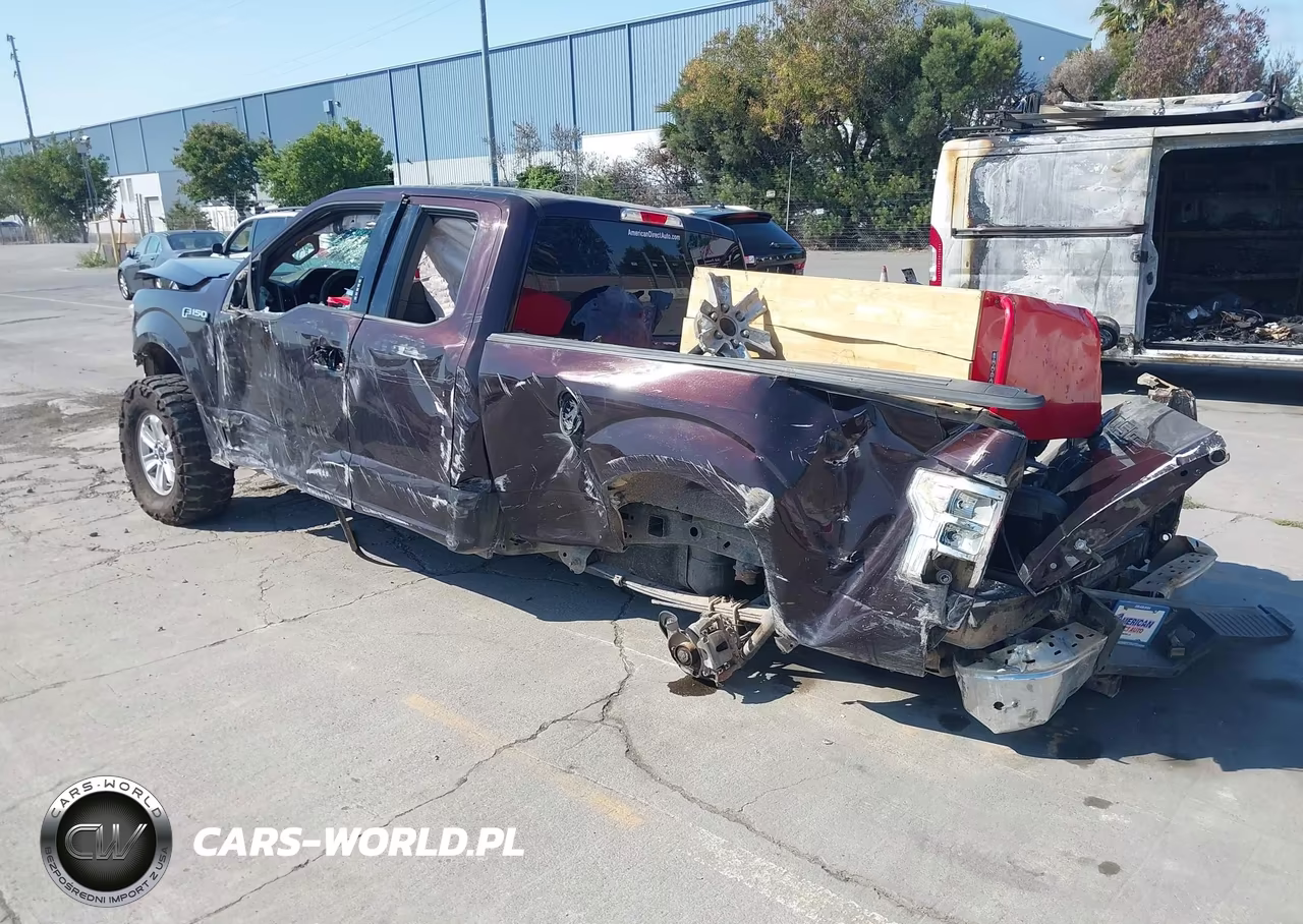 2018 Ford F-150 Xlt VIN:1FTEX1CP6JKG08529 - 3