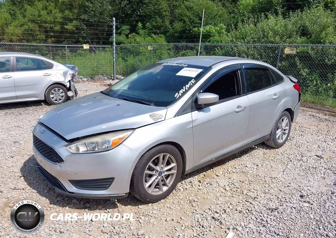 2018 Ford Focus Se VIN:1FADP3FE2JL265137 - 2