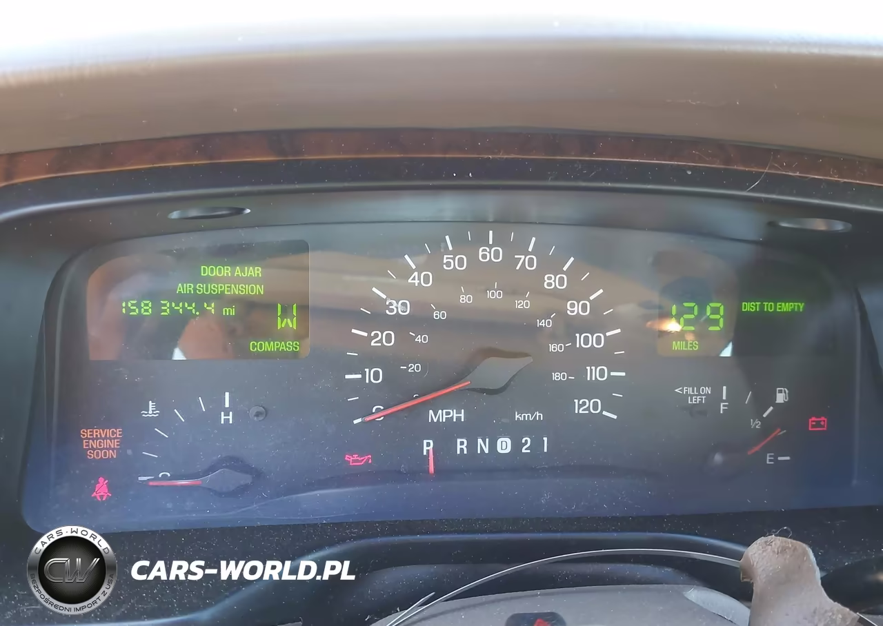 1998 Lincoln Town Car Signature VIN:1LNFM82WXWY655996 - 7