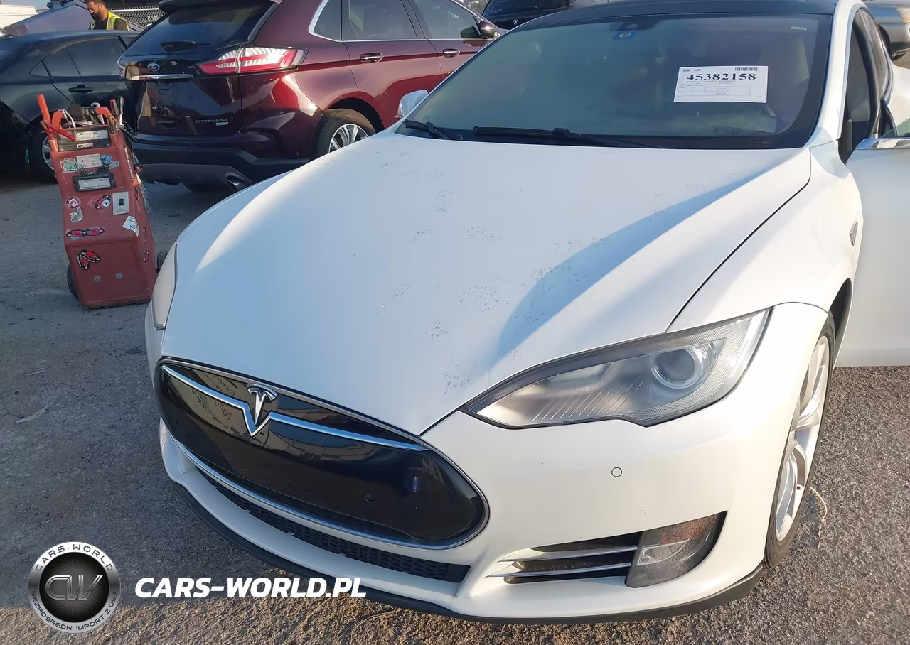 2014 Tesla Model S P85 VIN:5YJSA1H15EFP50883 - 10