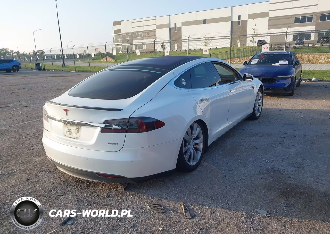 2014 Tesla Model S P85 VIN:5YJSA1H15EFP50883 - 4