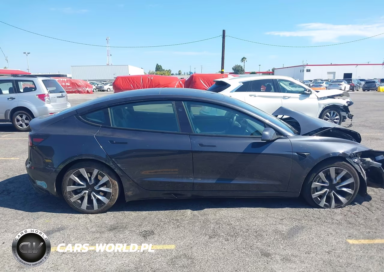 2025 Tesla Model 3 Long Range Rear-Wheel Drive-Standard Rear-Wheel Drive VIN:5YJ3E1EAXSF982517 - 13