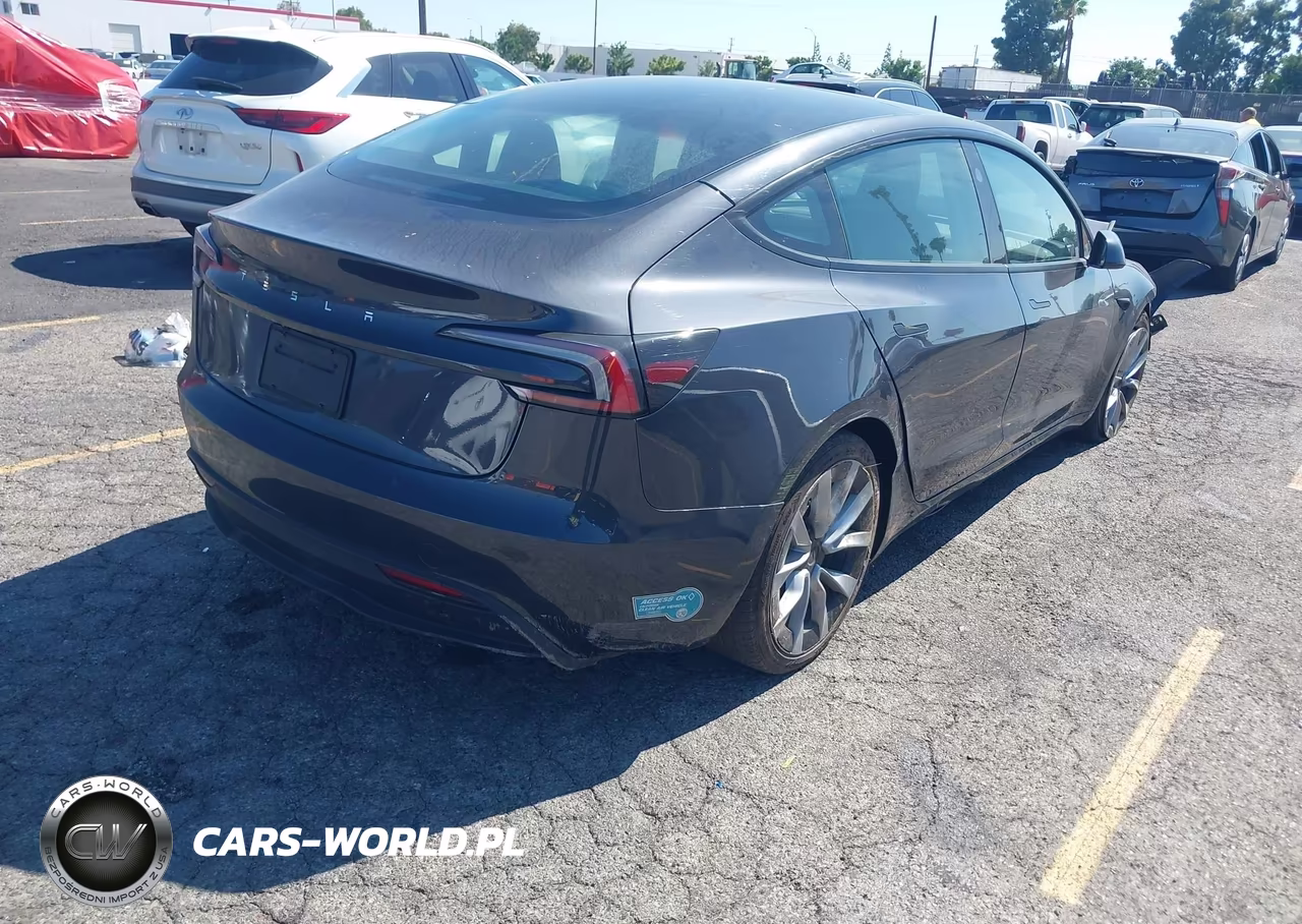 2025 Tesla Model 3 Long Range Rear-Wheel Drive-Standard Rear-Wheel Drive VIN:5YJ3E1EAXSF982517 - 4