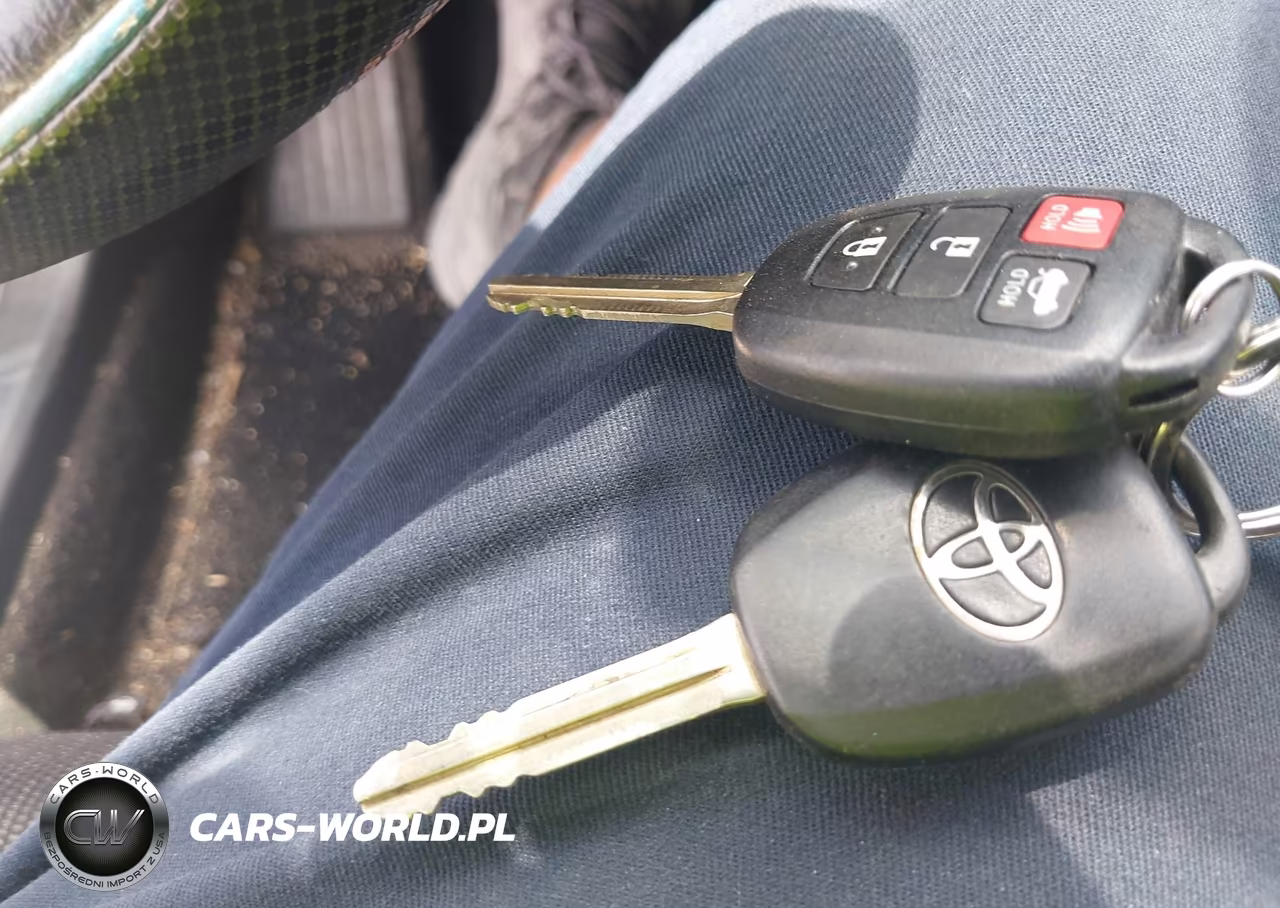 2016 Toyota Corolla S Plus VIN:5YFBURHE5GP485463 - 11