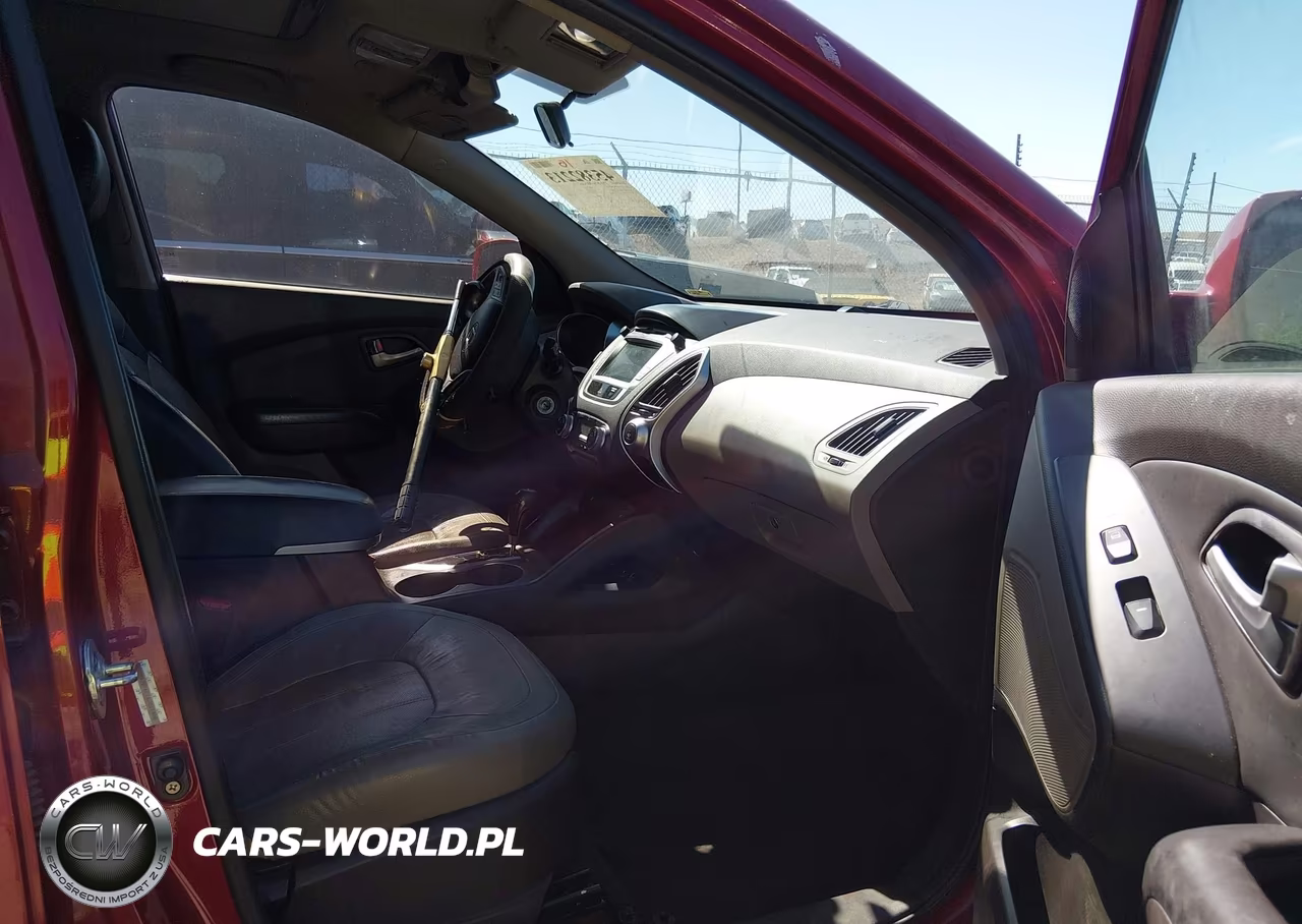 2010 Hyundai Tucson Limited VIN:KM8JU3AC1AU011906 - 5