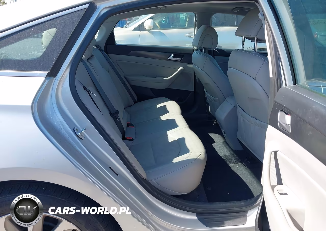2017 Hyundai Sonata Sport VIN:5NPE34AF7HH483590 - 8