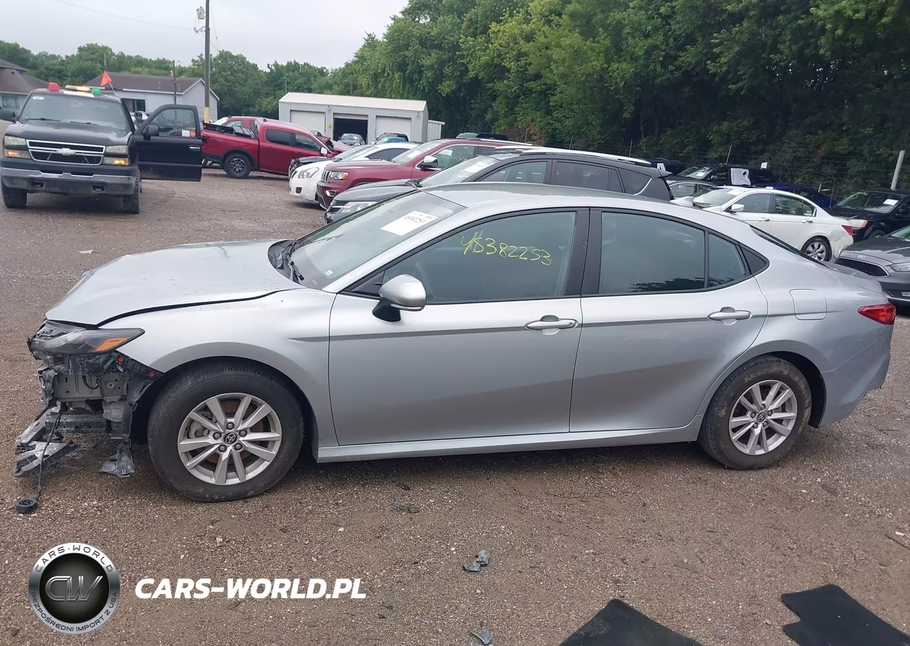 2025 Toyota Camry Le VIN:4T1DAACK9SU034995 - 14