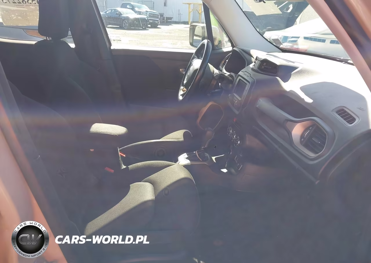 2015 Jeep Renegade Latitude VIN:ZACCJBBT0FPB64349 - 5