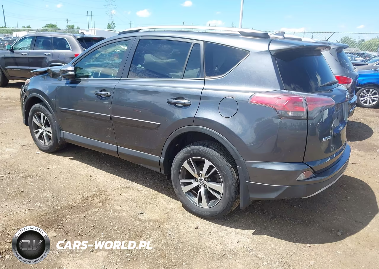 2017 Toyota Rav4 Xle VIN:JTMRFREV2HD201501 - 3
