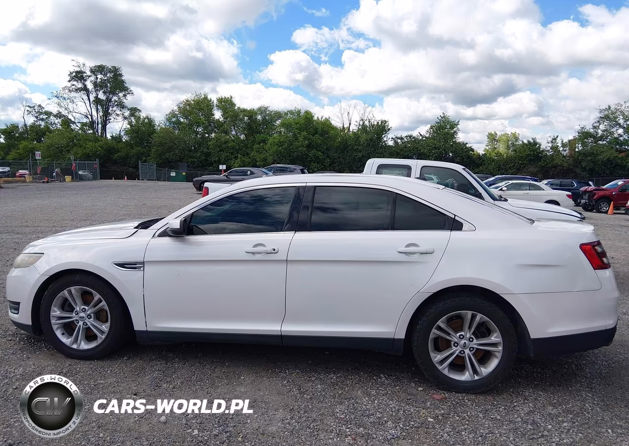 2015 Ford Taurus Sel VIN:1FAHP2E9XFG111890 - 14