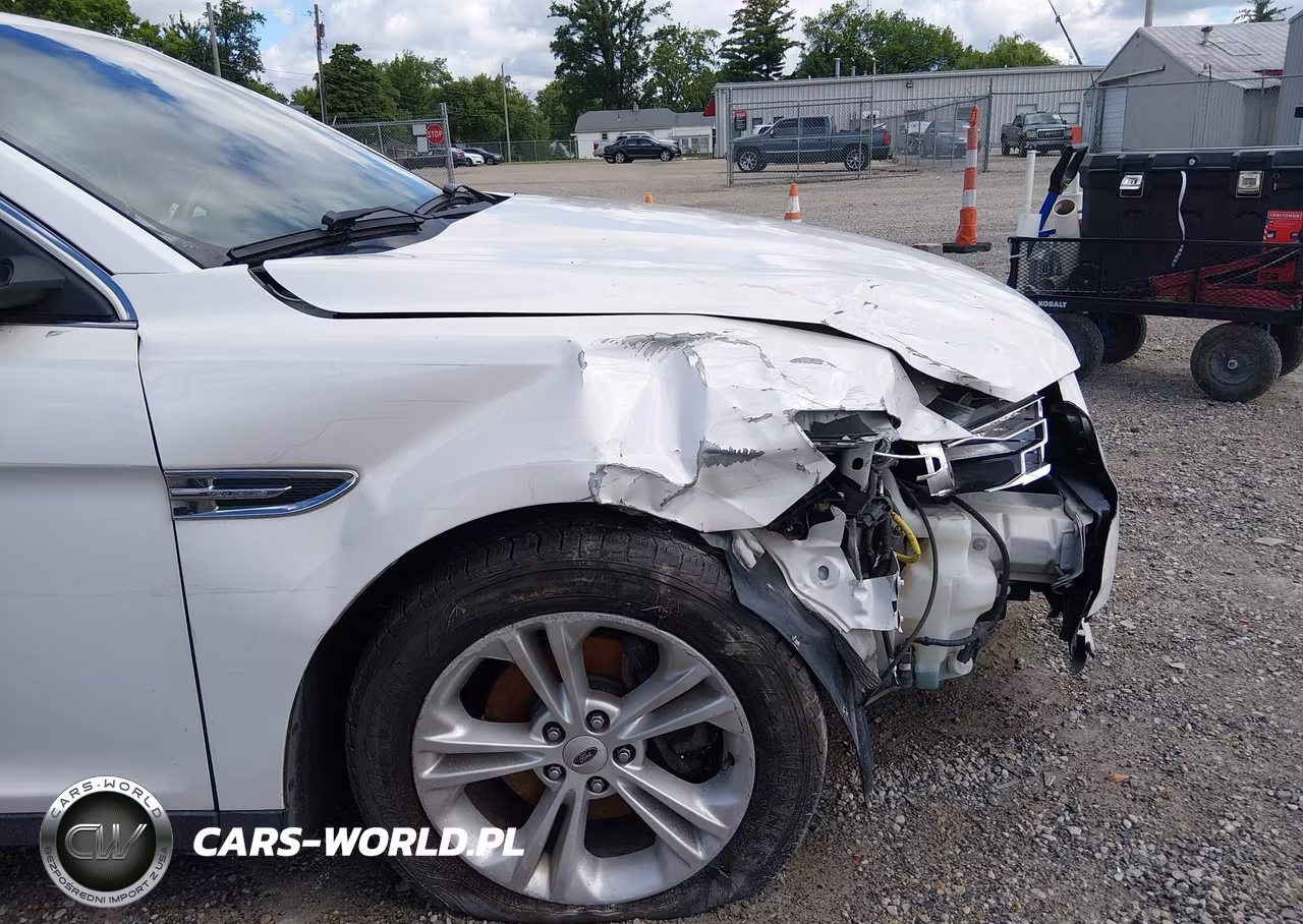 2015 Ford Taurus Sel VIN:1FAHP2E9XFG111890 - 17