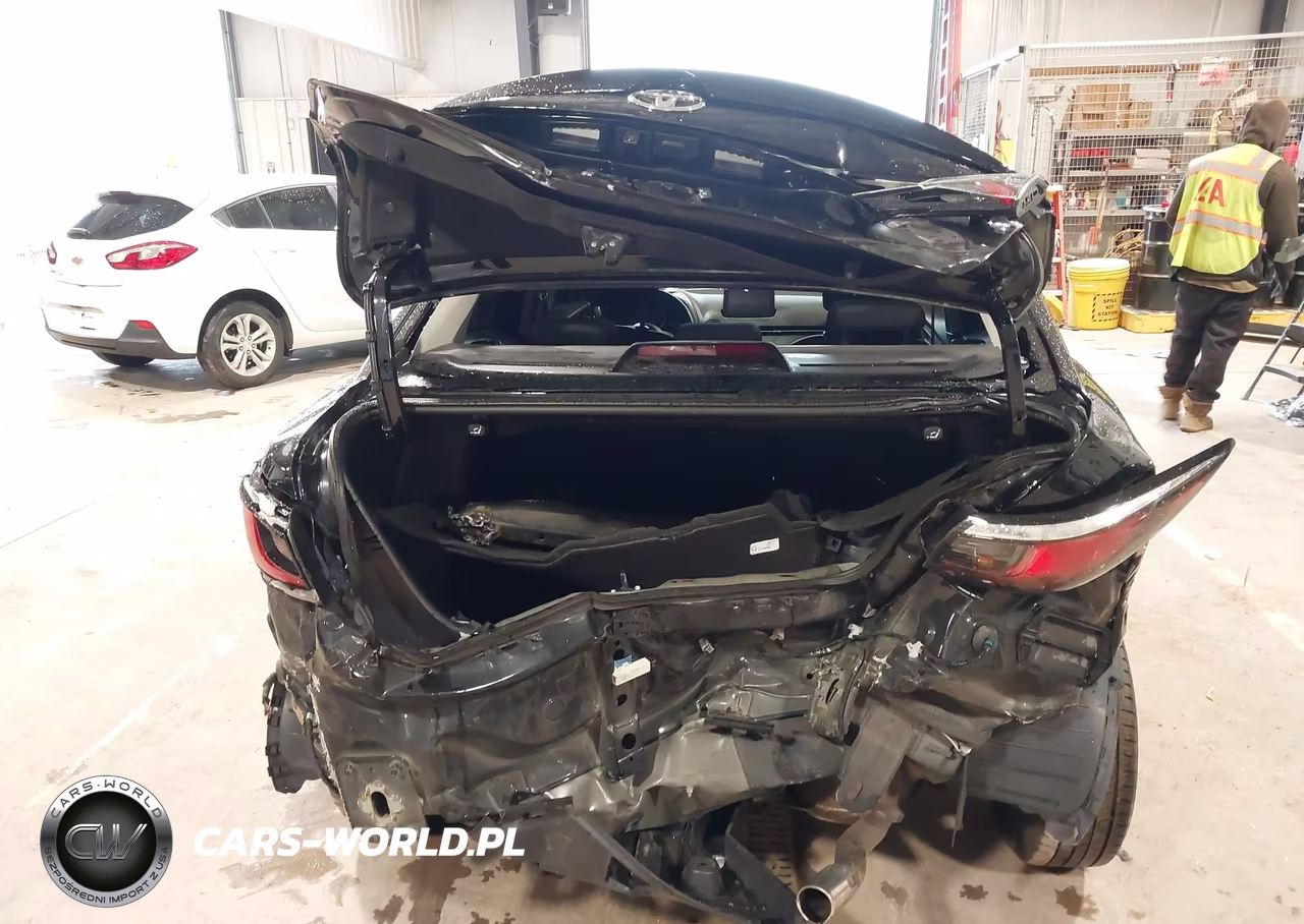 2019 Toyota Yaris Le VIN:3MYDLBYV3KY513550 - 16