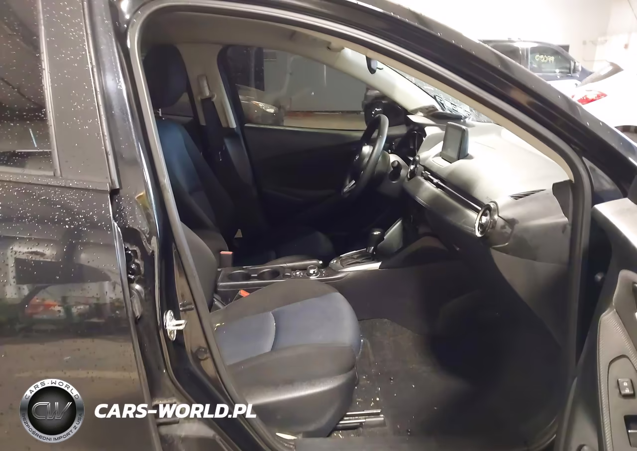 2019 Toyota Yaris Le VIN:3MYDLBYV3KY513550 - 5