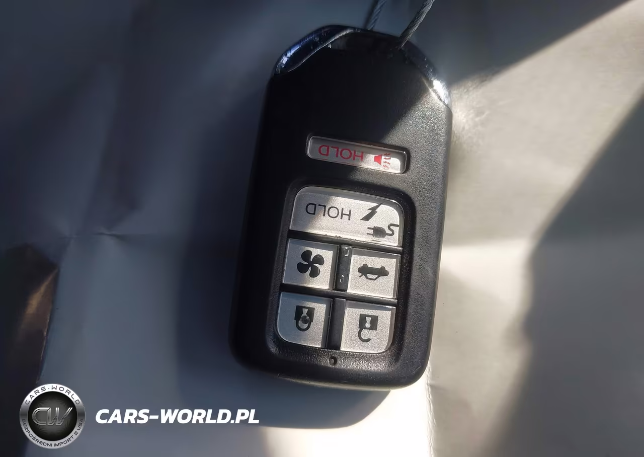 2018 Honda Clarity Plug-In Hybrid VIN:JHMZC5F14JC007270 - 11