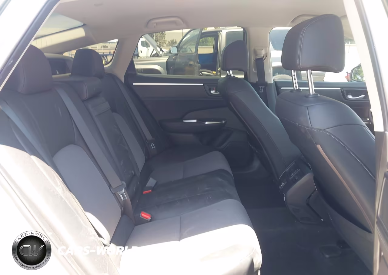 2018 Honda Clarity Plug-In Hybrid VIN:JHMZC5F14JC007270 - 8