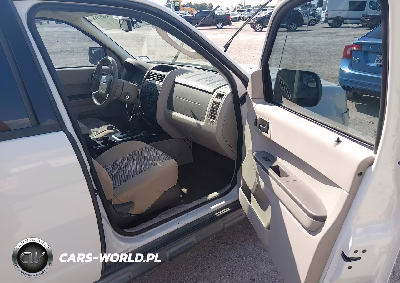 2012 Ford Escape Xls VIN:1FMCU0C7XCKB27031 - 5