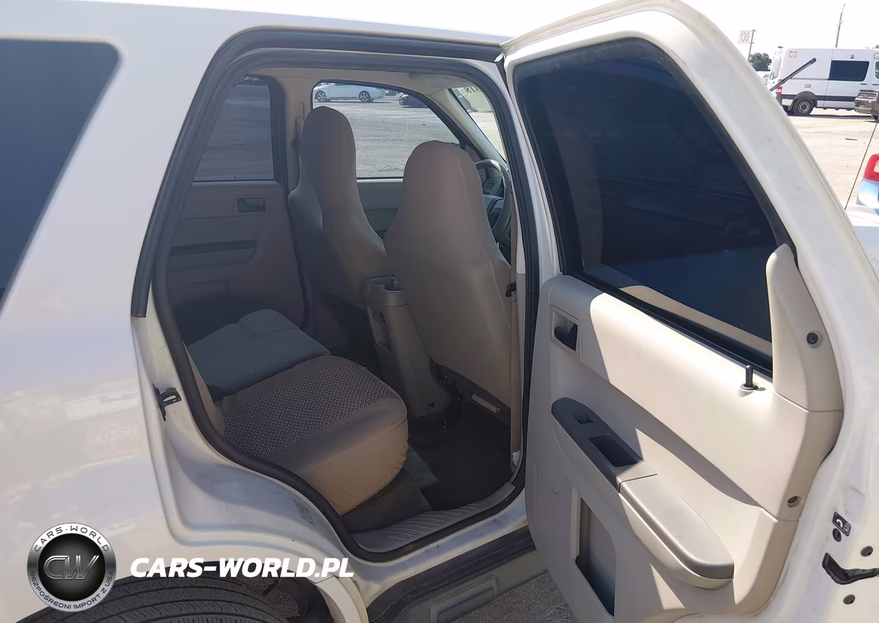 2012 Ford Escape Xls VIN:1FMCU0C7XCKB27031 - 8