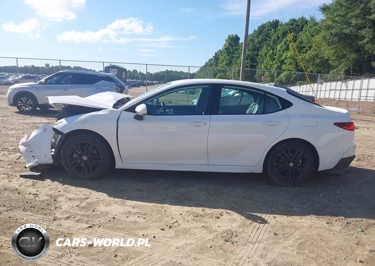 2025 Toyota Camry Se VIN:4T1DAACK7SU595096 - 15