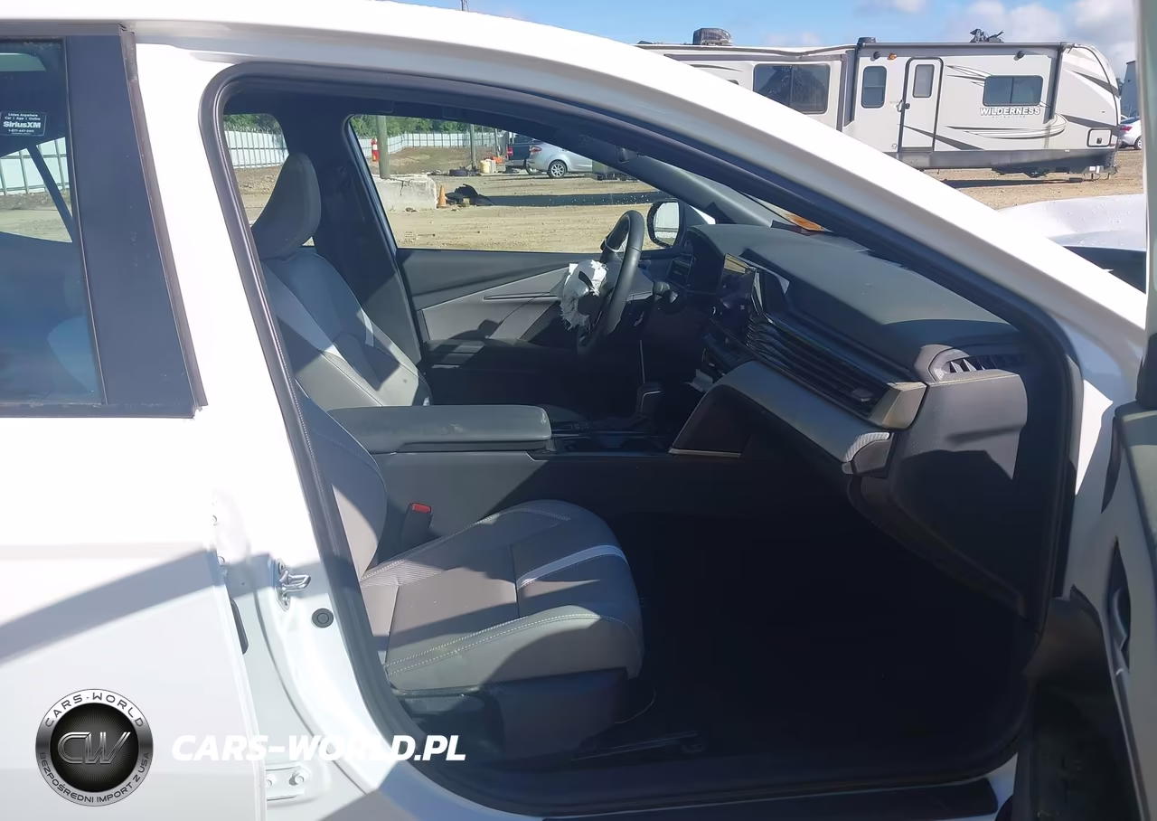 2025 Toyota Camry Se VIN:4T1DAACK7SU595096 - 5